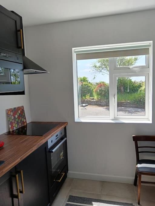 Appartamento Dingle Escape -2 Bed -Sleeps 4 Esterno foto